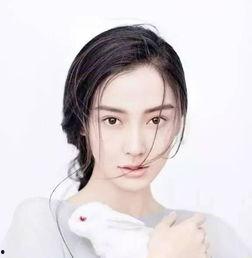 娱乐吃瓜美女模特,揭秘吃瓜美女模特的时尚传奇